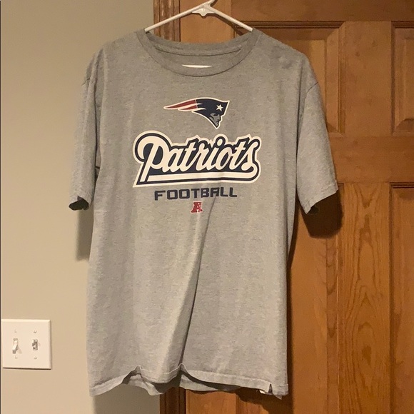 Throwback Patriots Graphic Tee - Picture 1 of 1